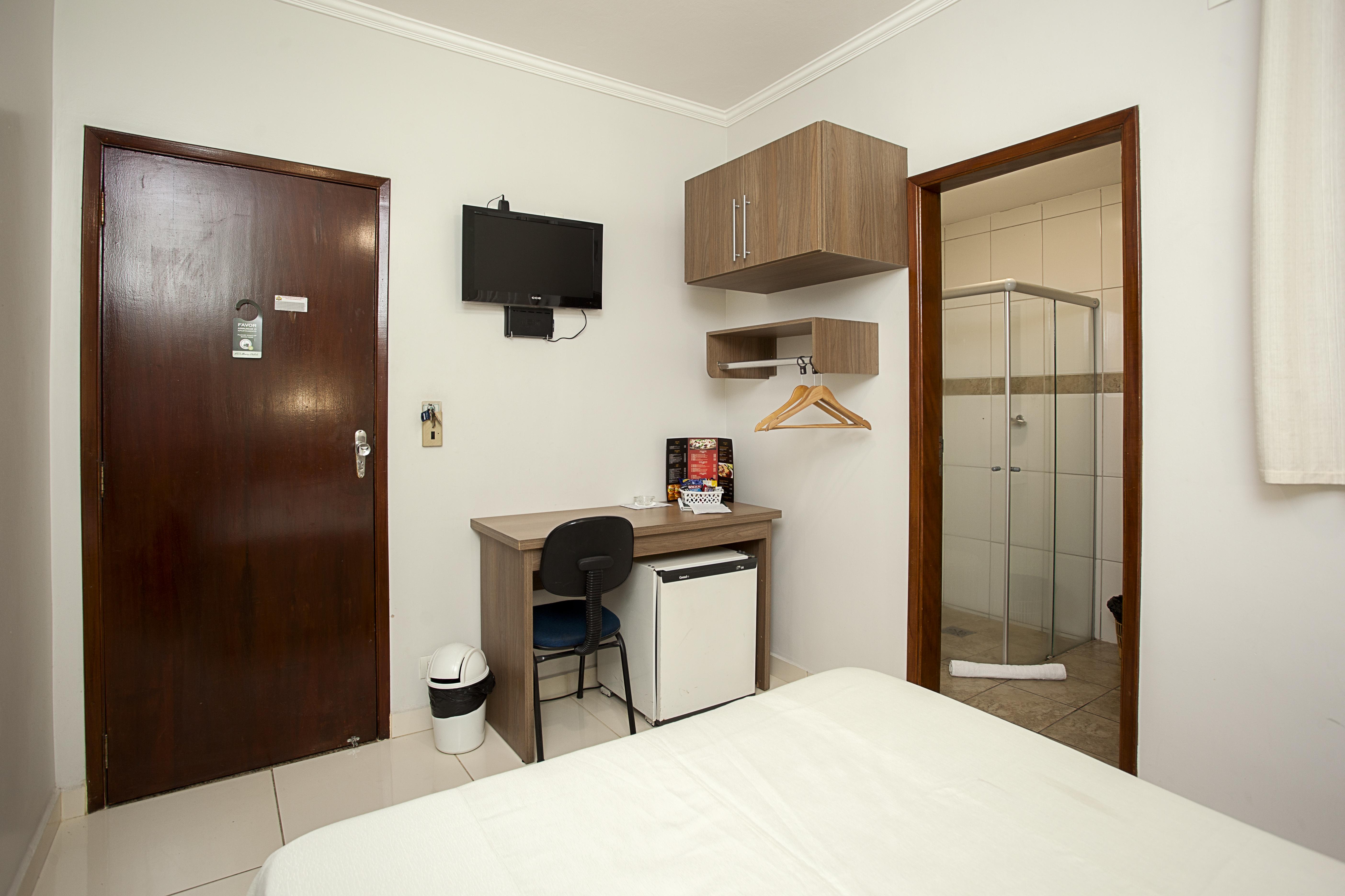 Alves Hotel Марилия Экстерьер фото